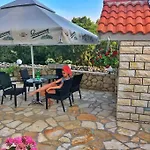 Apartment With Parking Space Maslenica, Novigrad - 12636