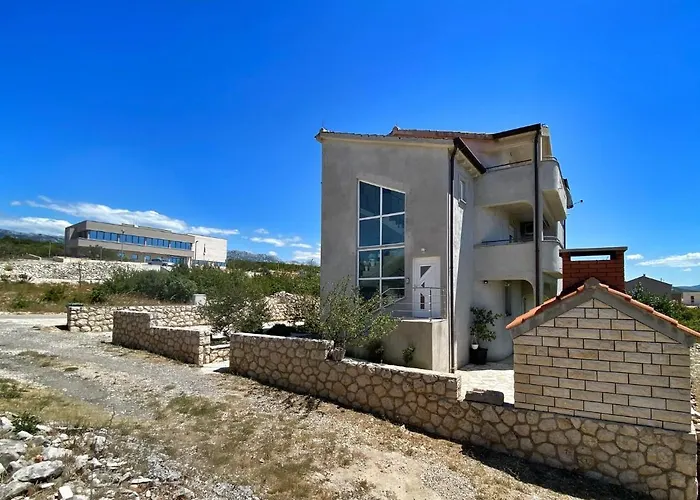 Апартаменты With Parking Space Maslenica, Novigrad - 12636 Ясенице