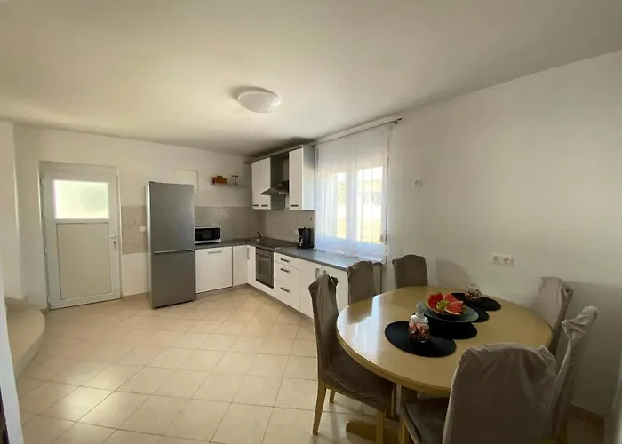 Апартаменты With Parking Space Maslenica, Novigrad - 12636